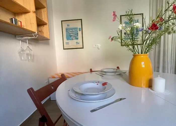 At The Burkulis' Apartman