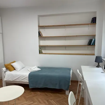 Lejlighed At The Burkulis'