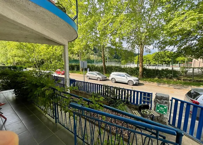 アパート At The Burkulis'